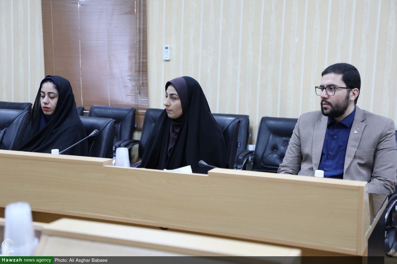 جلسه کمیسیون آموزش عمومی قرآن با حضور مدیر حوزه علمیه استان یزد