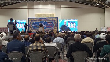 اصفهان در خط مقدم ایستادگی و پاسداری از انقلاب اسلامی قرار دارد