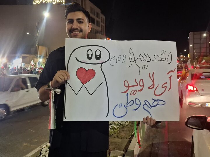 تصاویر/ هفتاد و چهارمین شب ازحماسه حضور مردم کاشان در چهار راه سلمان فارسی