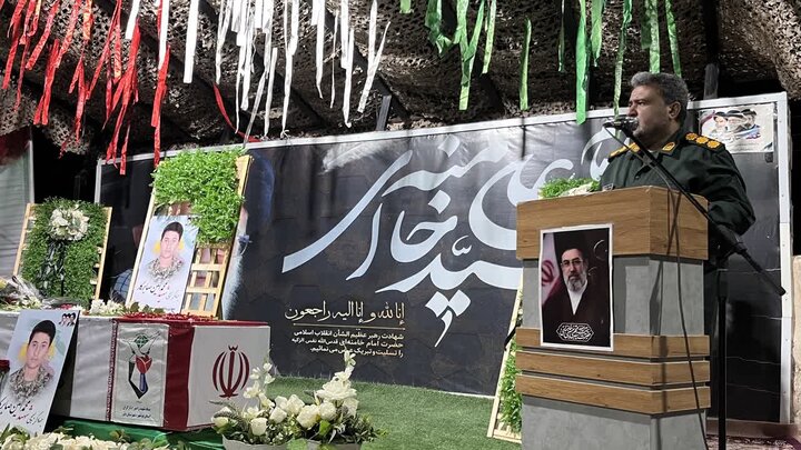 تصاویر/ وداع با جهادگر بسیجی شهید محمدامین صابرکار در بردخون