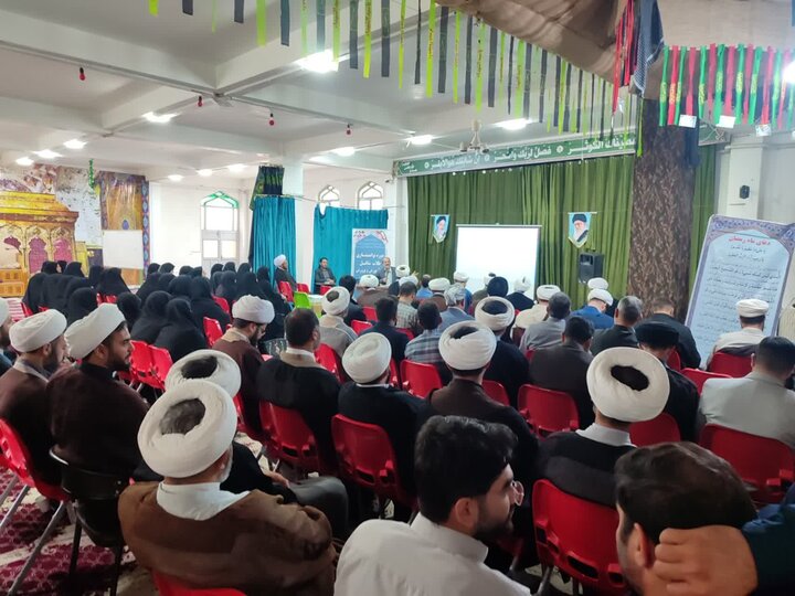 تصاویر/ دوره توانمند سازی طلاب شاغل در آموزش و پرورش جنوب استان آذربایجان غربی