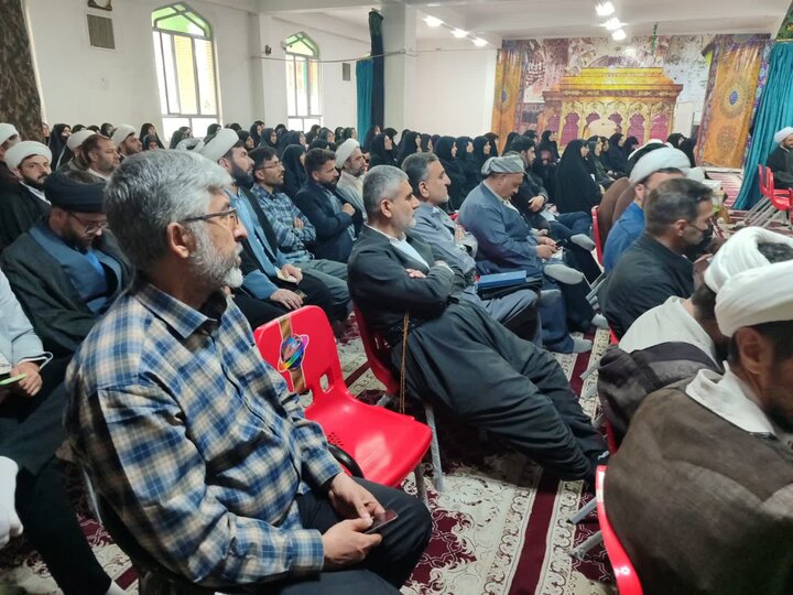 تصاویر/ دوره توانمند سازی طلاب شاغل در آموزش و پرورش جنوب استان آذربایجان غربی