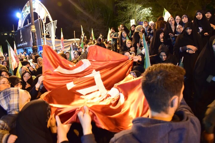 تصاویر/ هفتادوچهارمین شب ایستادگی مردم انقلابی ائل گلی تبریز