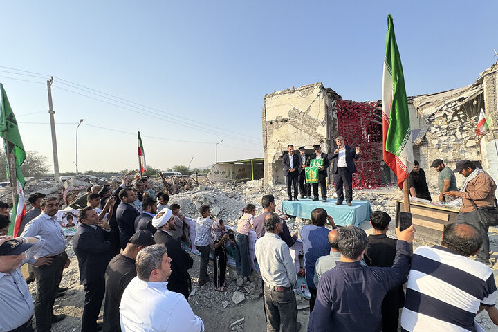 حضور خادمان حرم بانوی کرامت در مقتل شهدای مدرسه شجره طیبه میناب