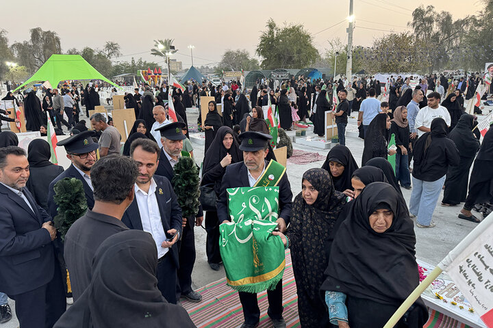 حضور خادمان حرم بانوی کرامت در مقتل شهدای مدرسه شجره طیبه میناب