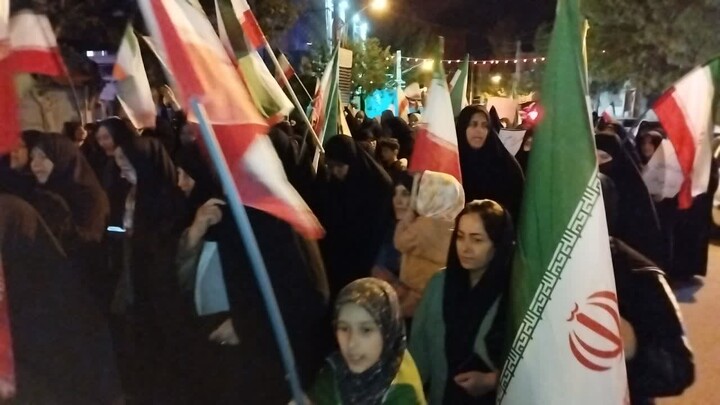 تصاویر/ هفتادوچهارمین شب ایستادگی مردم انقلابی هیدج