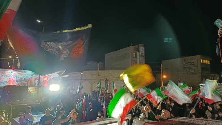 تصاویر/هفتاد و چهارمین شب حضور پرشور مردم ولایتمدار مامونیه در تجدید بیعت با آرمان‌های انقلاب