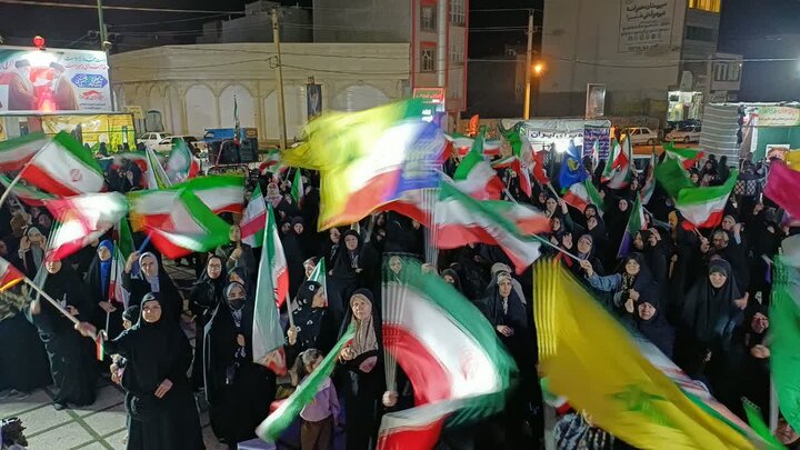 تصاویر/هفتاد و چهارمین شب حضور پرشور مردم ولایتمدار مامونیه در تجدید بیعت با آرمان‌های انقلاب