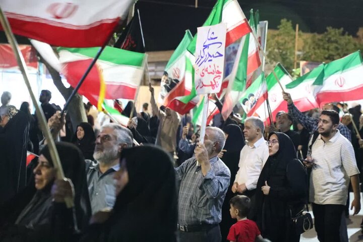 تصاویر/ اجتماع مردمی «شب‌های اقتدار» مردم شهر سمنان