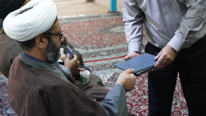 تصاویر/ حضور جمعی از مسئولان نهادهای حوزوی در مراسم چهلمین روز شهادت شهیدان مهدور
