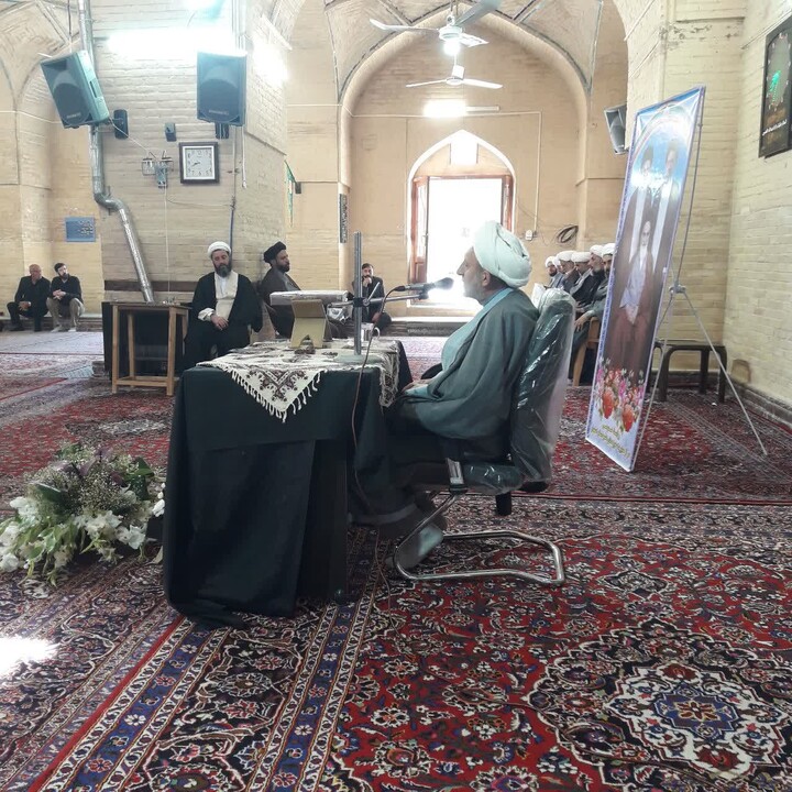 تصاویر|مراسم بزرگداشت شهید حجت الاسلام خسروانی و درگذشت حجت الاسلام  موسوی از طلاب و فضلاء حوزه علمیه اصفهان