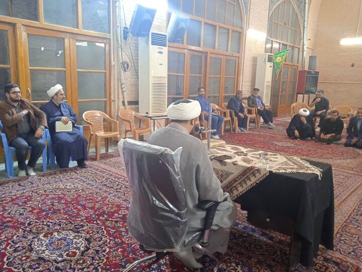 تصاویر|مراسم بزرگداشت شهید حجت الاسلام خسروانی و درگذشت حجت الاسلام  موسوی از طلاب و فضلاء حوزه علمیه اصفهان