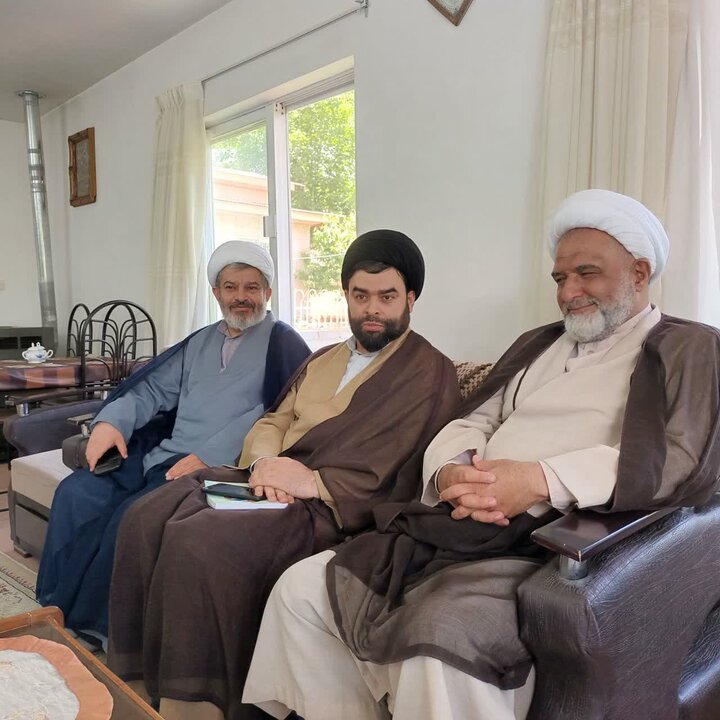 تصاویر/ تجلیل روحانیون معمّر لاریجان