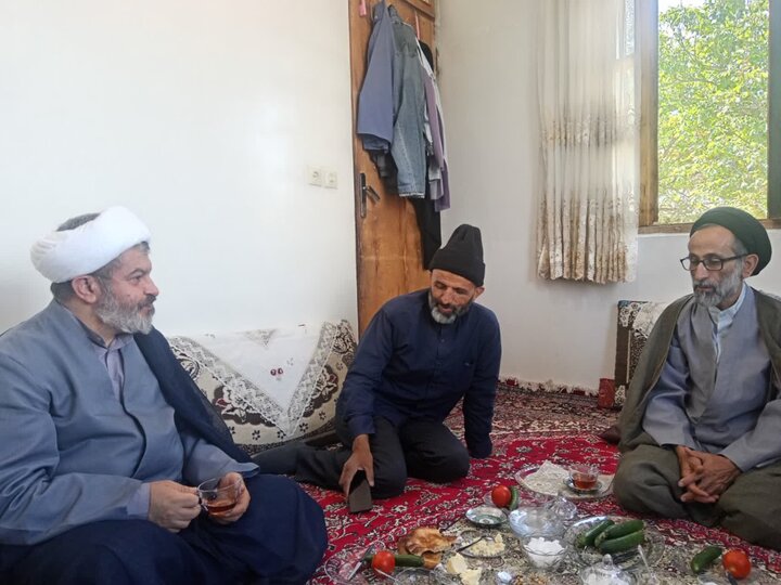تصاویر/ تجلیل روحانیون معمّر لاریجان