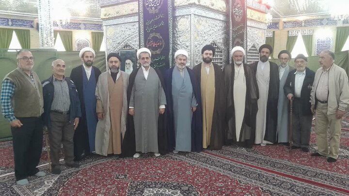 تصاویر/ تجلیل روحانیون معمّر لاریجان