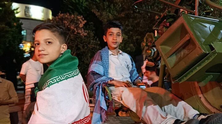 تصاویر / گوشه‌هایی از تجمع خیابانی «شب‌های اقتدار» توسط مردم گرمسار