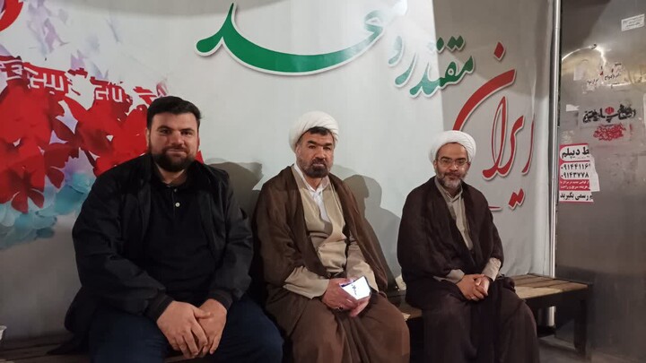 تصاویر/ استمرار فعالیت موکب فرهنگی تبیینی و پذیرایی مدرسه علمیه ولیعصر(عج)تبریز