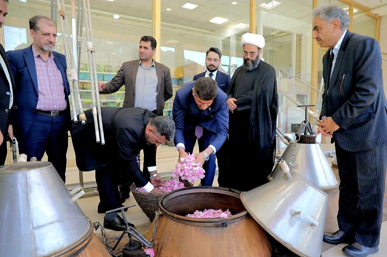 بازدید سرکنسول جمهوری عراق در اصفهان از پایتخت گل و گلاب ایران+تصاویر