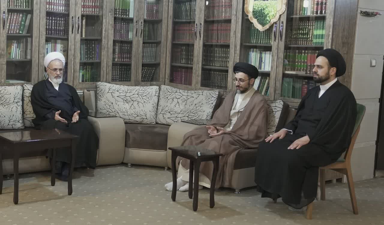 L’Ayatollah Arafi rend hommage au martyr Vaezî saluant son rôle clé au ministère du Renseignement