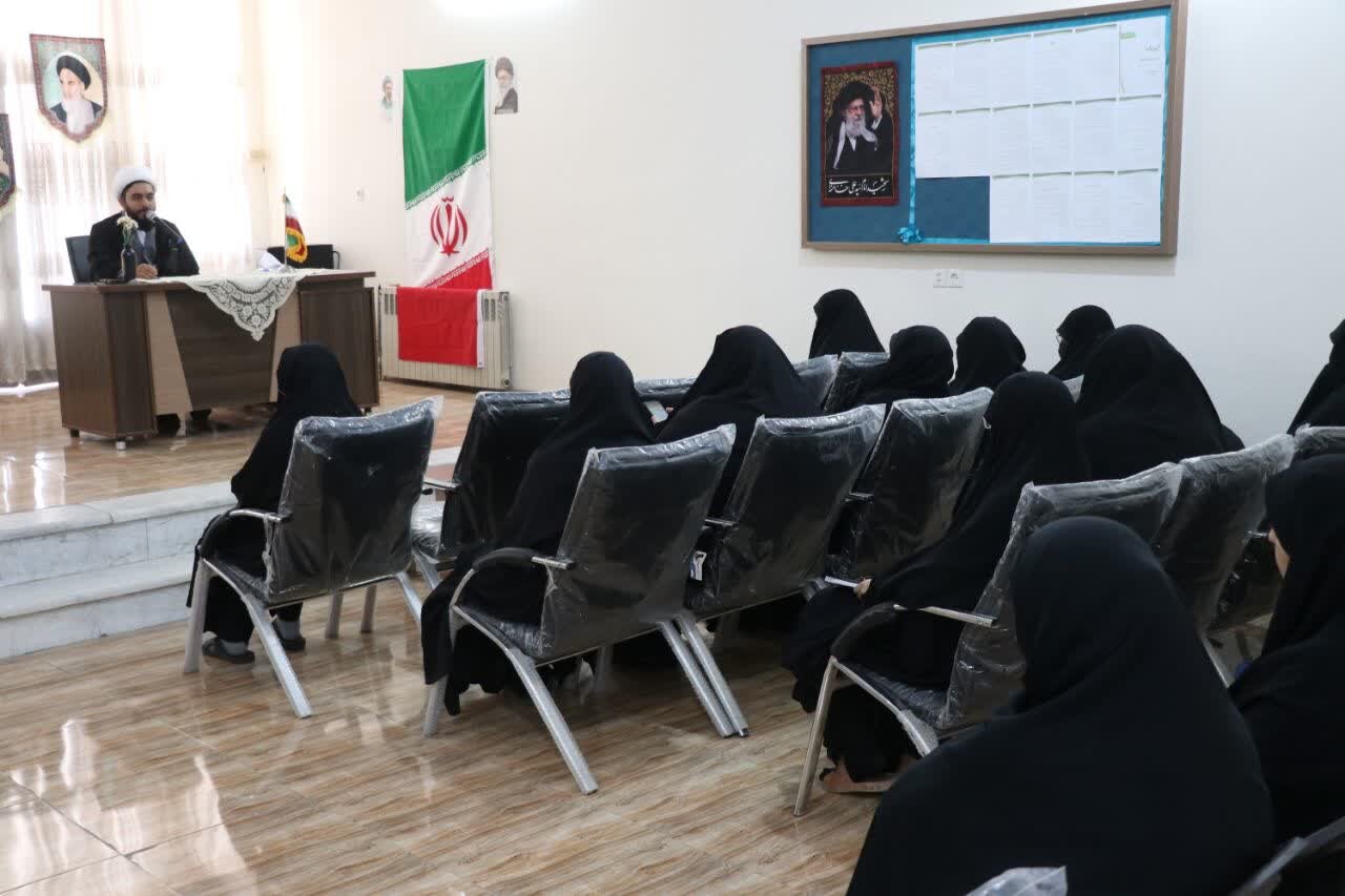 نشست تبیینی مدرسه علمیه تخصصی رکن الهدی کرمان