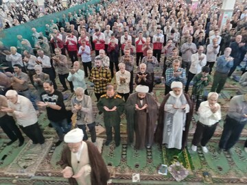 تصاویر/اقامه نماز عبادی سیاسی جمعه در ساوه