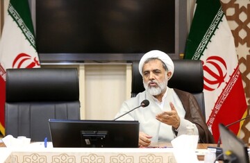 شاعران، حافظان زبان فارسی و ارزش‌های ملی‌اند / ضرورت توجه نظام آموزشی به ادبیات و شعر