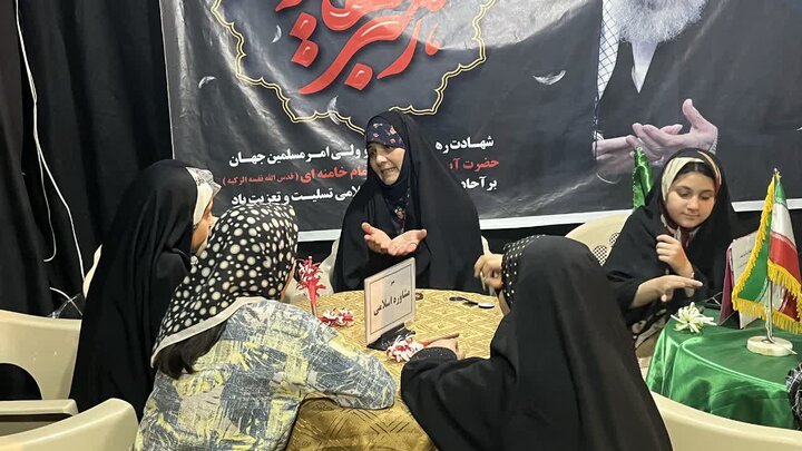 تصاویر/ فعالیت موکب مدارس علمیه آیت اللّه اعتمادی درهفتاد و پنجمین شب میدان داری مردم کاشان