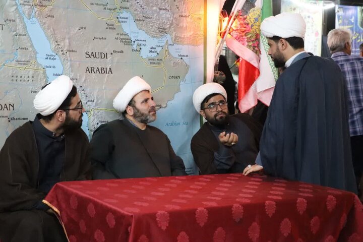 تصاویر/ فعالیت موکب مدارس علمیه آیت اللّه اعتمادی درهفتاد و پنجمین شب میدان داری مردم کاشان