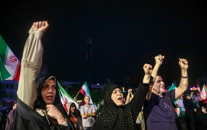 تصاویر/ اجتماع حامیان وطن در میدان هفت تیر تهران