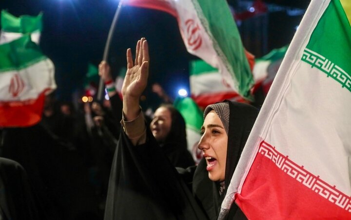 تصاویر/ اجتماع حامیان وطن در میدان هفت تیر تهران