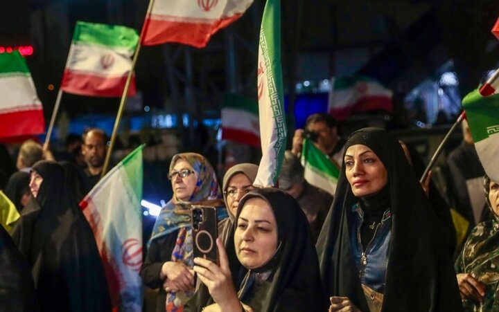 تصاویر/ اجتماع حامیان وطن در میدان هفت تیر تهران