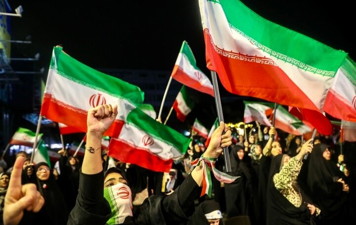 تصاویر/ اجتماع حامیان وطن در میدان هفت تیر تهران