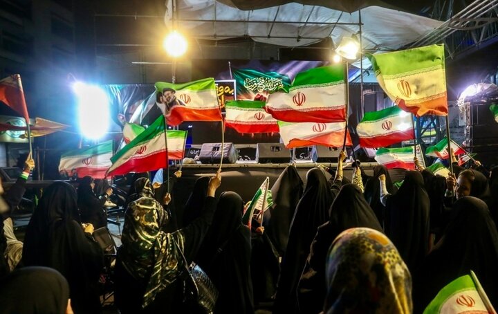 تصاویر/ اجتماع حامیان وطن در میدان هفت تیر تهران