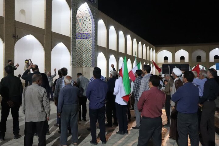 تصاویر/ راهپیمایی مردم شهر اشکذر از میدان نماز تا حسینیه سفید اشکذر