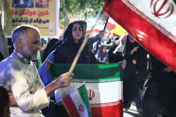 تصاویر/ اجتماع مردمی «شب‌های اقتدار» مردم غیور شهر سمنان