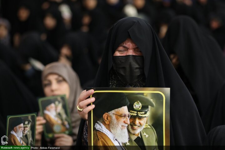 Photos/Cérémonie du 40e jour du martyre du général Seyed Abdolrahim Mousavi à Qom