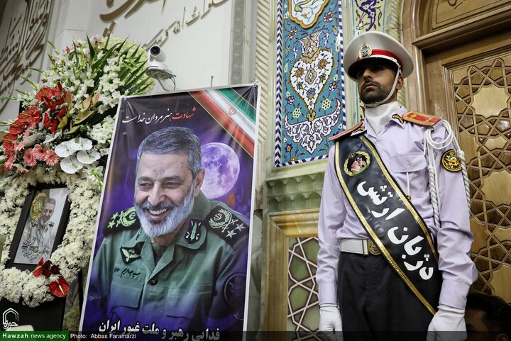 Photos/Cérémonie du 40e jour du martyre du général Seyed Abdolrahim Mousavi à Qom