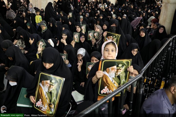 Photos/Cérémonie du 40e jour du martyre du général Seyed Abdolrahim Mousavi à Qom