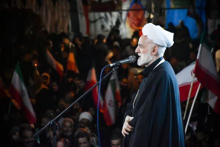ایرانی قوم ایمان اور مزاحمت کے راستے پر ڈٹی ہے: آیت اللہ دری نجف آبادی