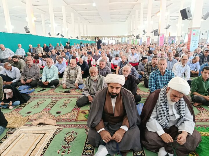 تصاویر/اقامه نماز عبادی سیاسی جمعه در ساوه