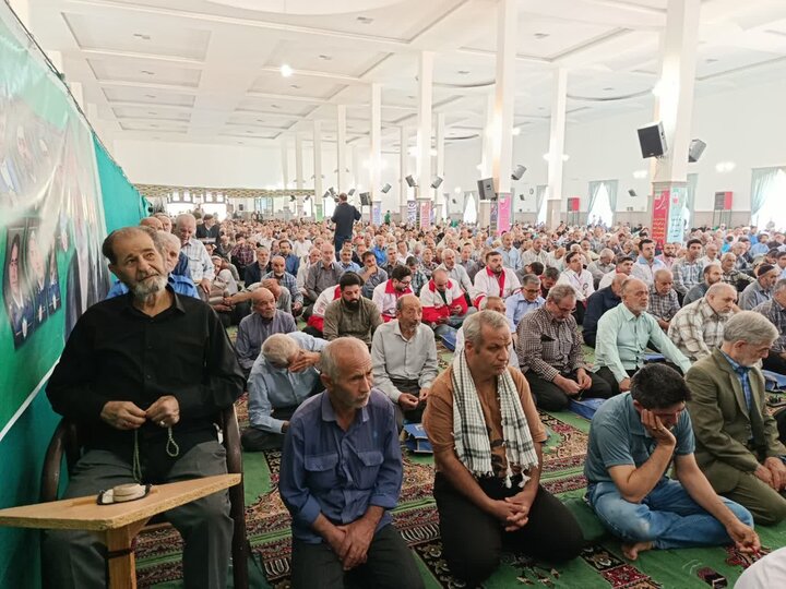تصاویر/اقامه نماز عبادی سیاسی جمعه در ساوه