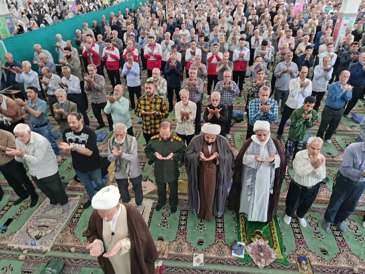 تصاویر/اقامه نماز عبادی سیاسی جمعه در ساوه