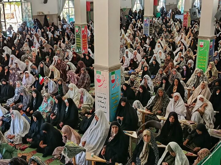 تصاویر/اقامه نماز عبادی سیاسی جمعه در ساوه