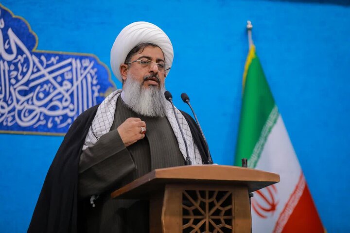 تصاویر/ نماز عبادی سیاسی جمعه در ساوجبلاغ