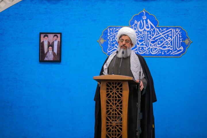 تصاویر/ نماز عبادی سیاسی جمعه در ساوجبلاغ