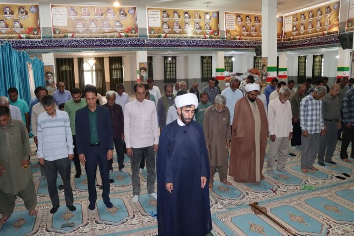 تصاویر/ اقامه نمازجمعه شهر قلعه گنج