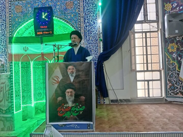 تصاویر/ اقامه نمازجمعه شهر چترود
