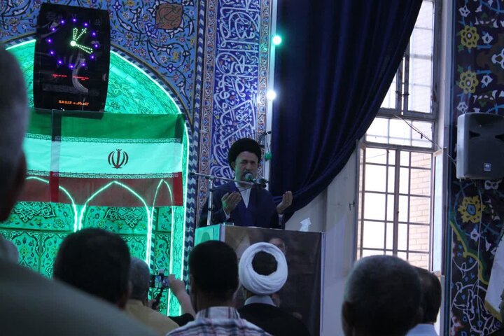 تصاویر/ اقامه نمازجمعه شهر چترود