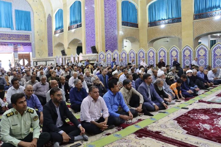 تصاویر/ اقامه نمازجمعه شهر بم