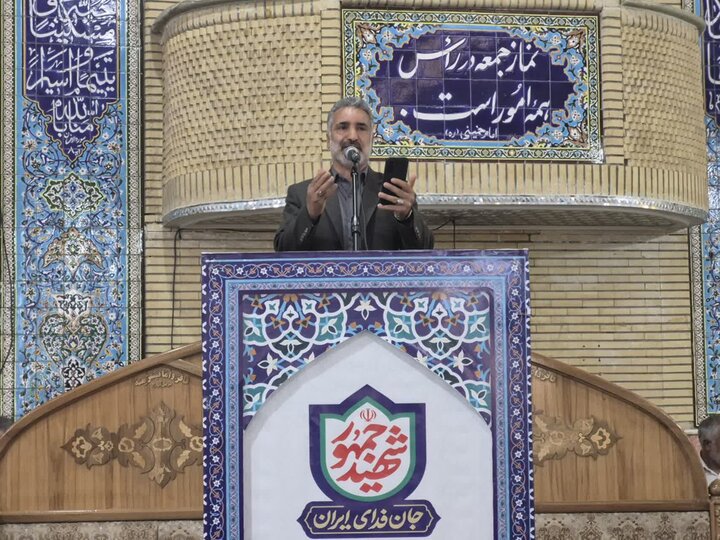 تصاویر/ اقامه نماز جمعه در پاکدشت